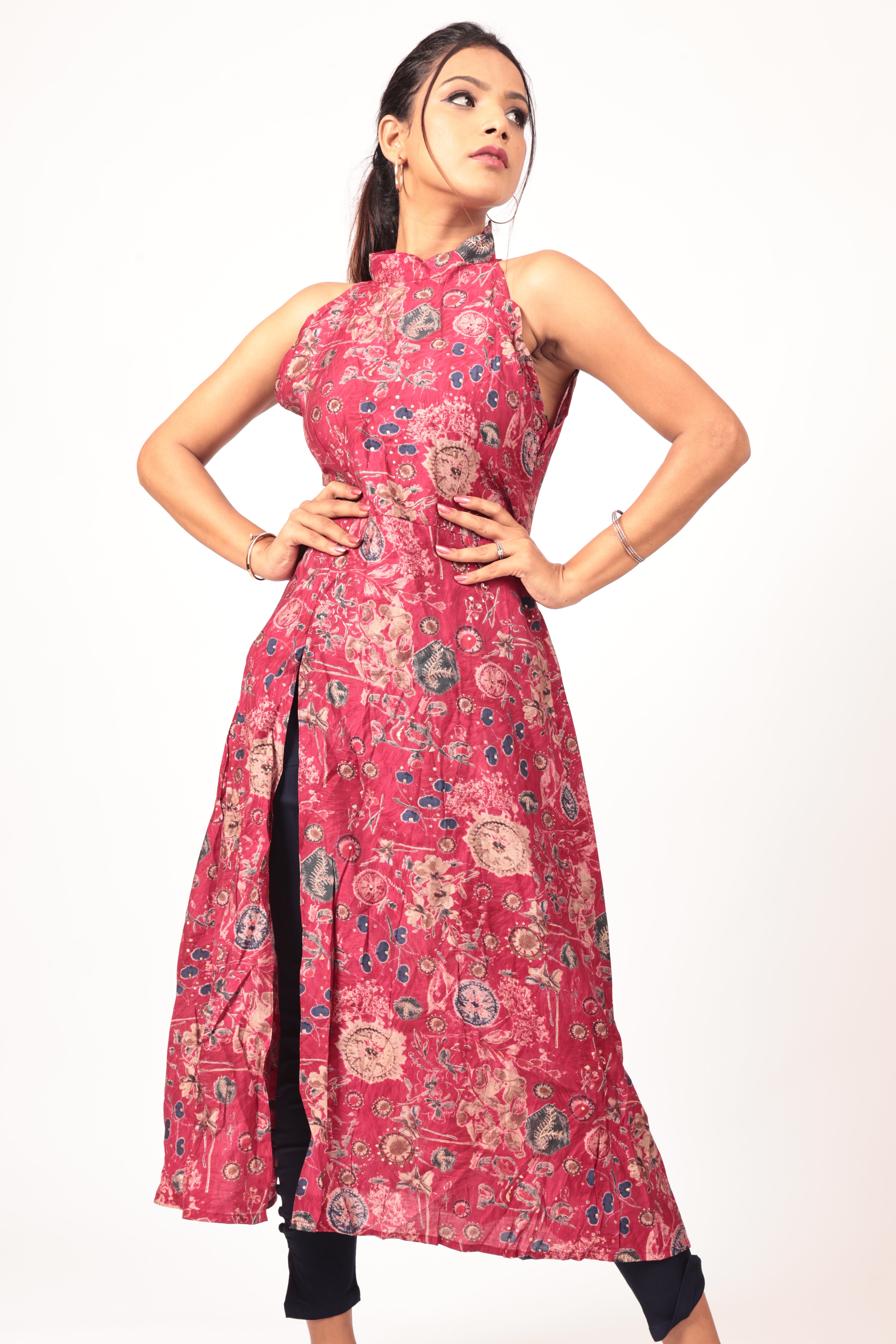 Striking red-pink floral print sleeveless kurta