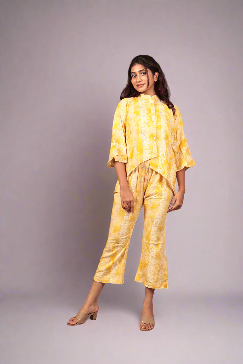 Vibrant yellow-beige tie-dye set