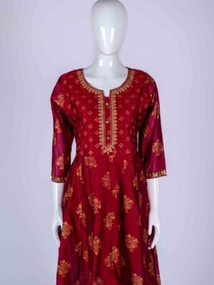 Women Magenta Kurta top with gold ethnic prints