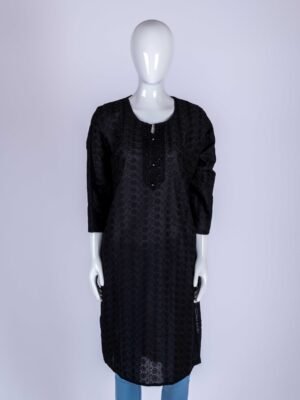 Women Black embroidered kurta