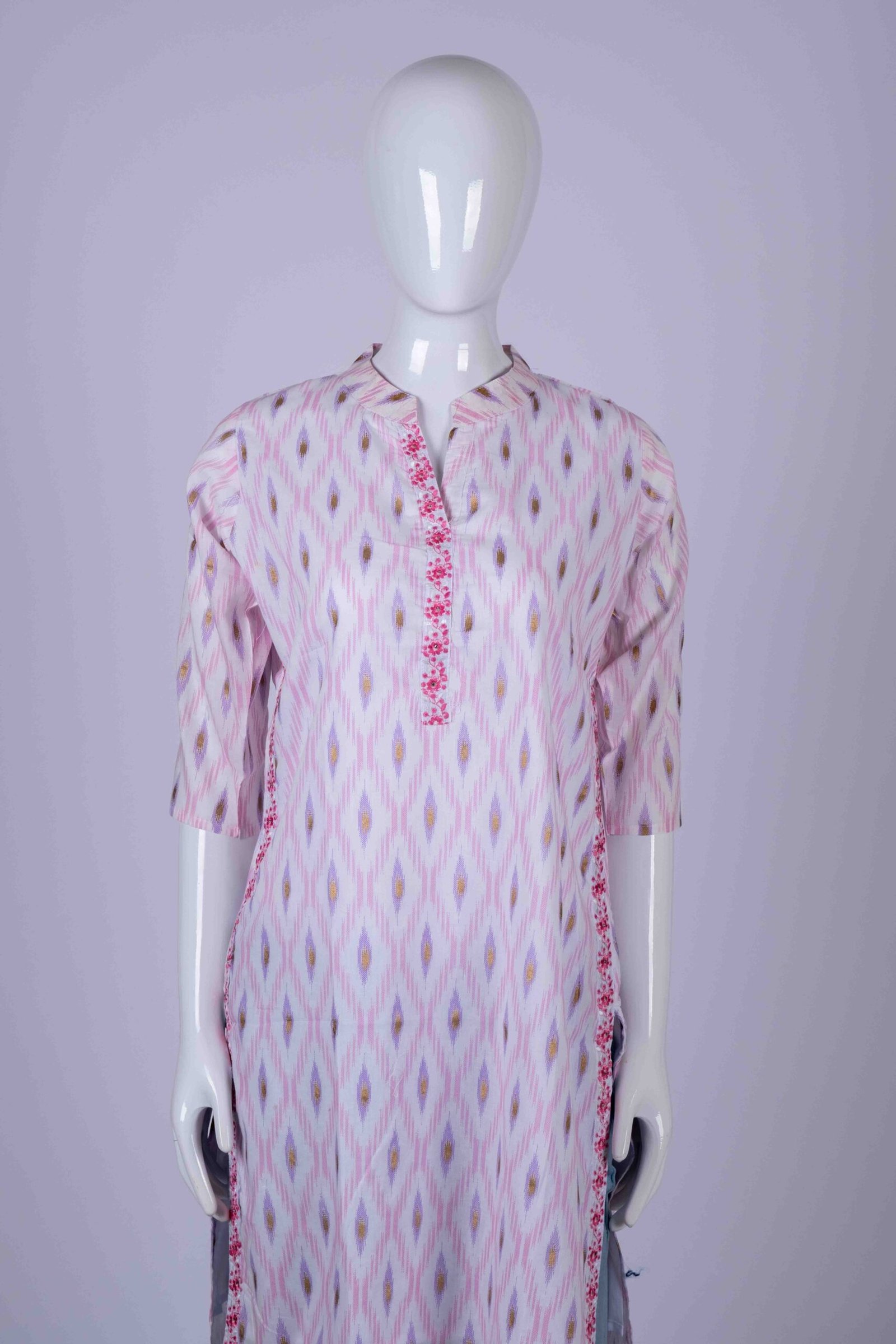 Women's Pink printed kurta top with floral embroidery