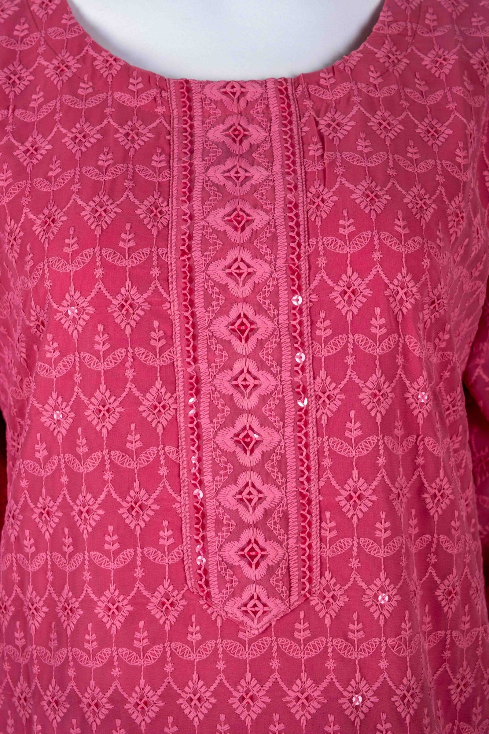 Women Pink chikankari kurta