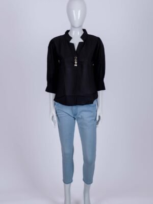 Women Black solid top