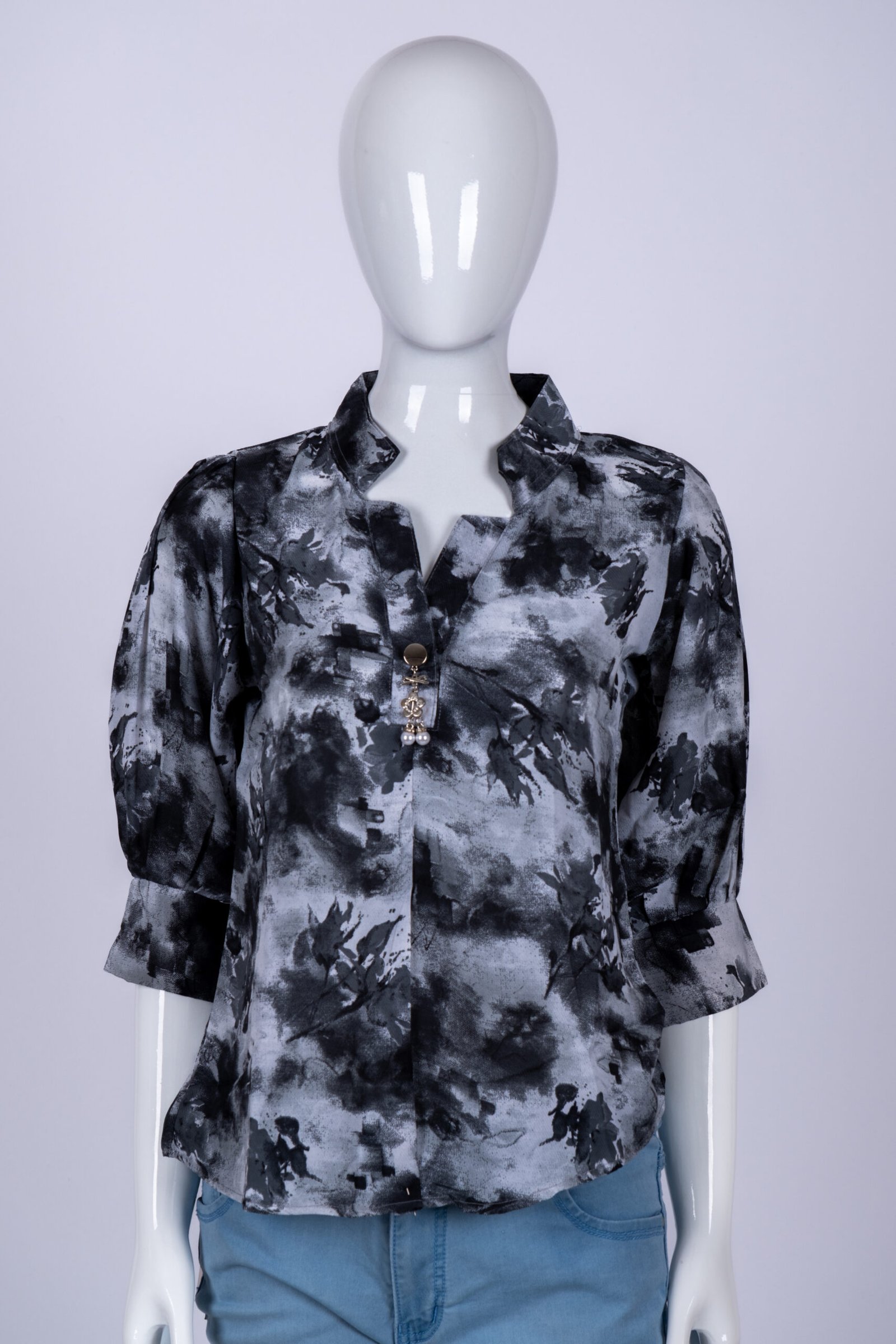 Women's Grey floral patterned top