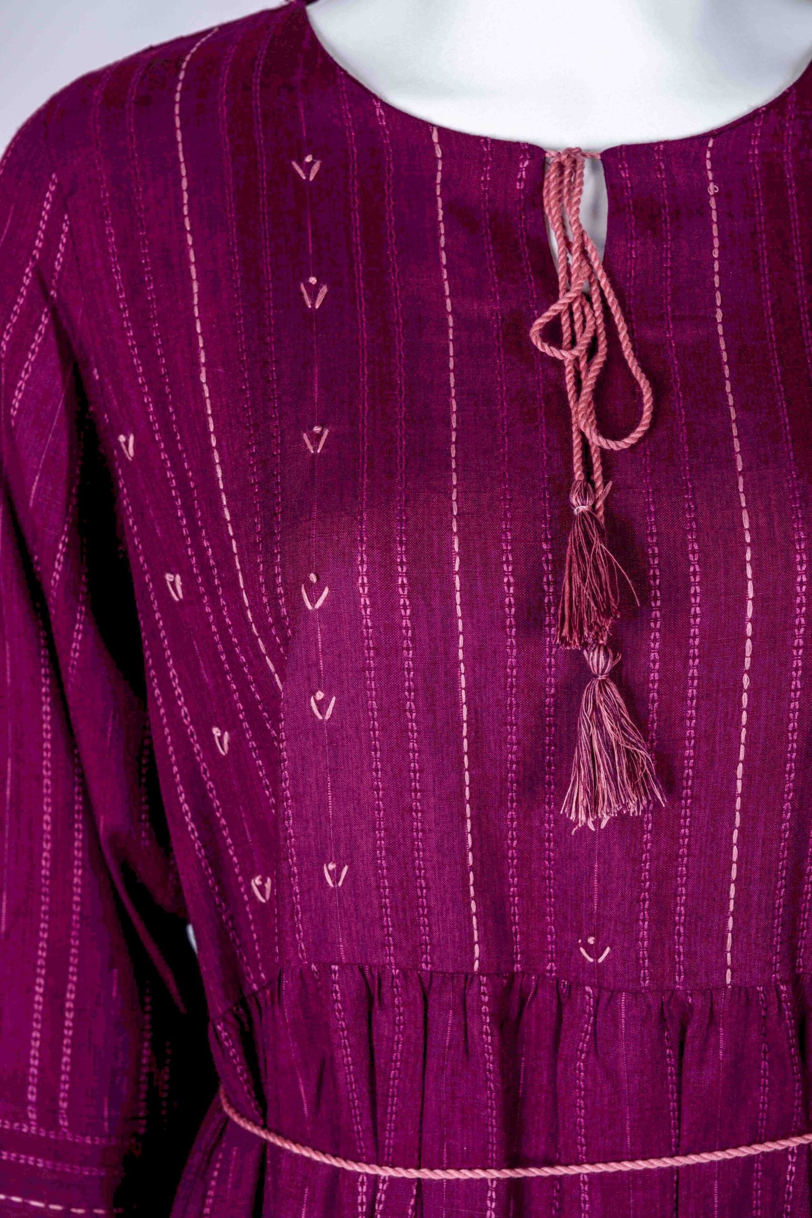 Women's Purple embroidered kurta top