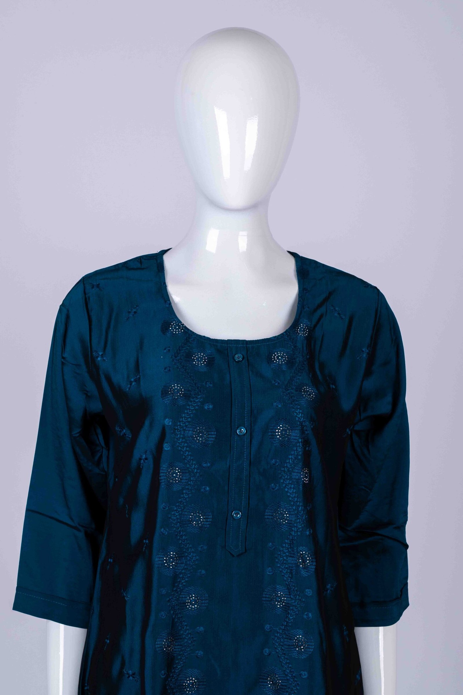 Women's Blue solid kurta with floral embroidery