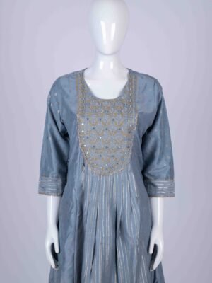 Women's Grey printed kurta top with mirror embroidery