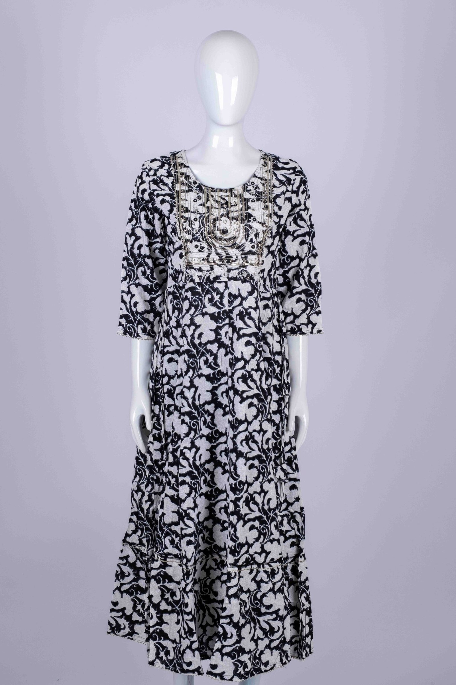 Women's Black & White floral printed kurta top