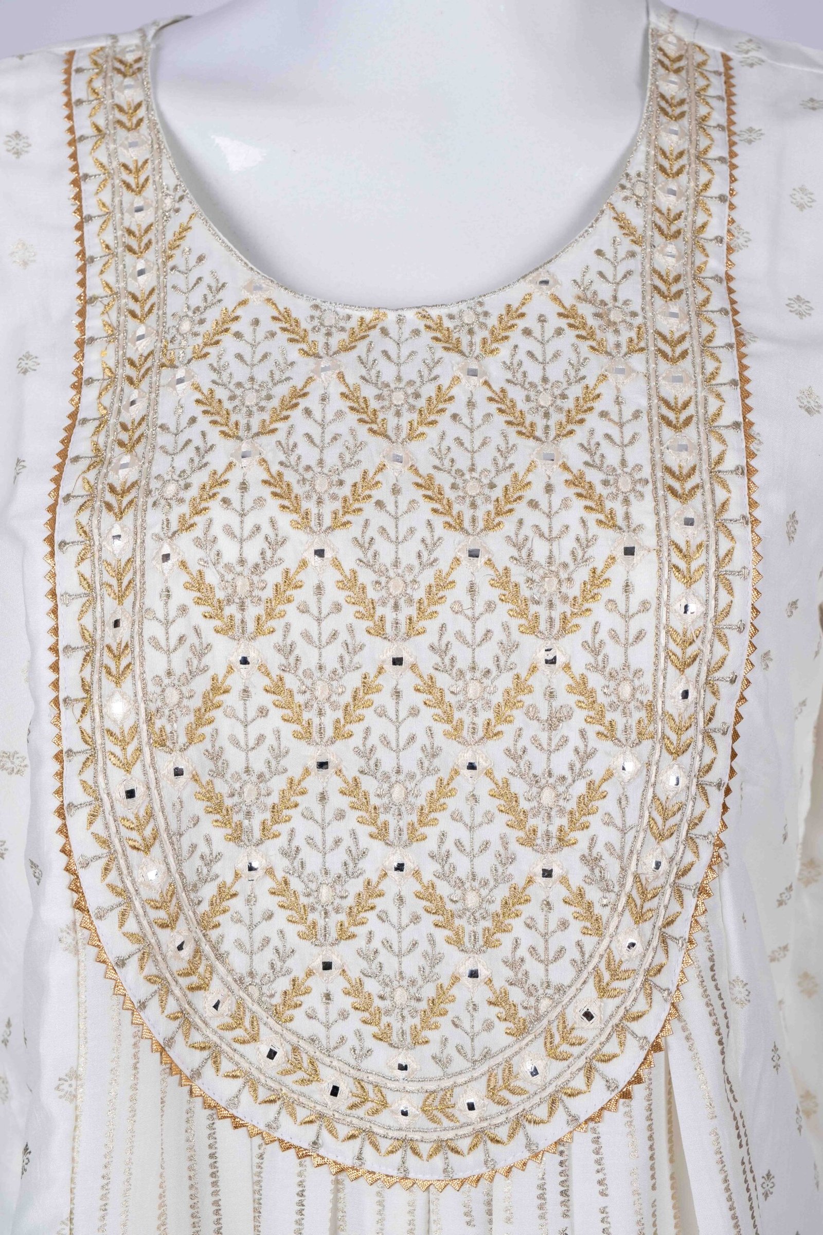 Women's White ethnic print kurta top with floral embroidery