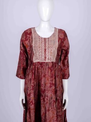 Women's Maroon Paisley printed kurta top with white floral embroidery