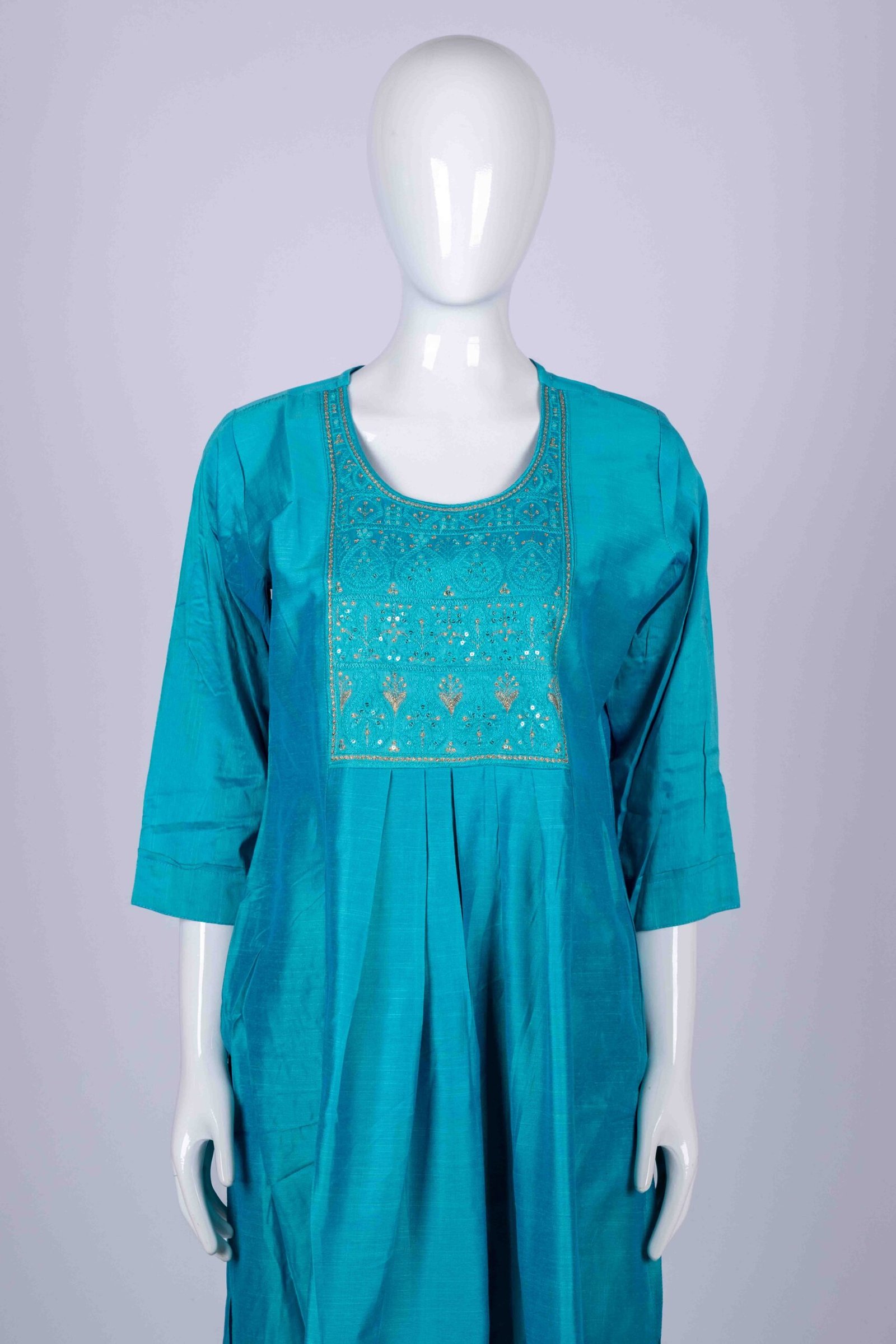 Women's Blue solid kurta top with chamki embroidery